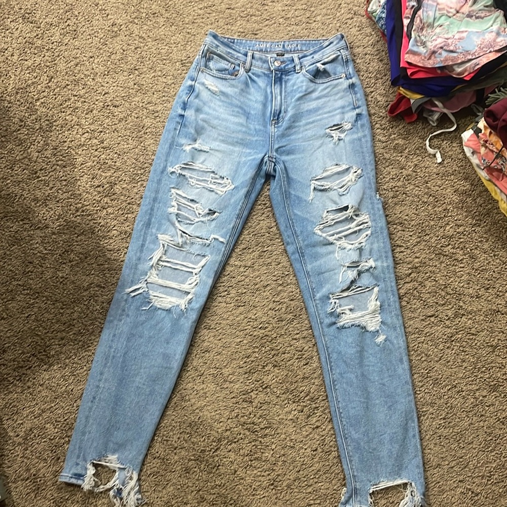 Size 6 XLong distressed Mom jean